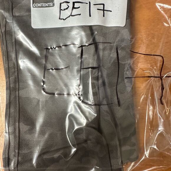 SPANX Seamless Camo Cropped Leggings Size Medium M Compression Capri Stretch - Picture 7 of 7